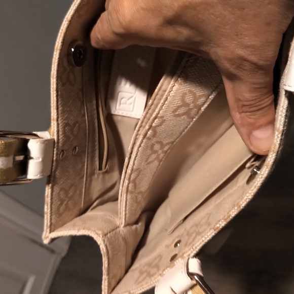 😄😄3for$30😄😄Relic Satchel handbag in New/Mint condition - Picture 3 of 5